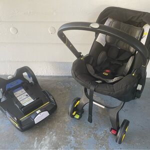 DOONA Car Seat & Stroller with Base and Newborn Inserts